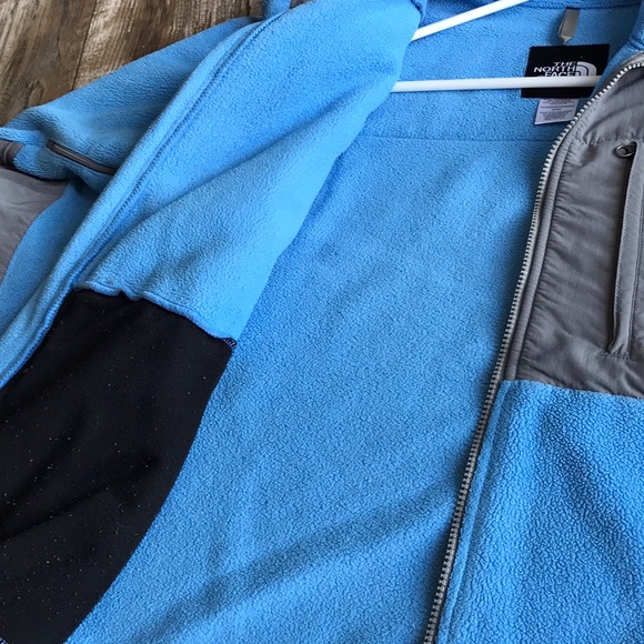 The North Face Fleece Jacket - Picture 5 of 6